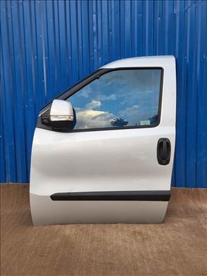 Fiat Doblo 2 II, Combo 2009- bal első ajtó sérülésmentes ezüst
