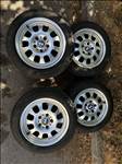 BMW gyári alufelni 16”, rajta 205/55 újszerű Vredestein téli gumi 