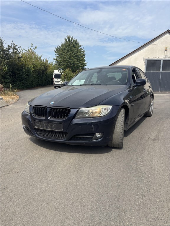 BMW 316 (E90, E91, E92, E93) bontott alkatrészei 2. kép