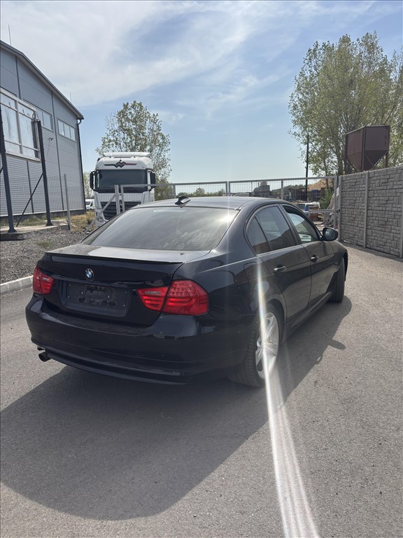 BMW 316 (E90, E91, E92, E93) bontott alkatrészei 4. kép