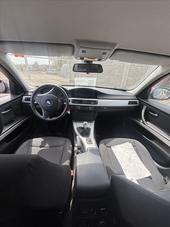 BMW 316 (E90, E91, E92, E93) bontott alkatrészei 5. kép