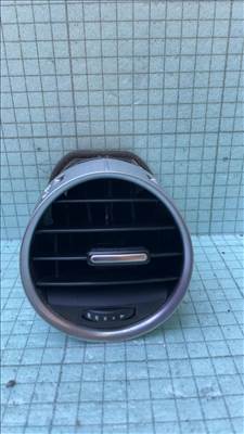 Középső szellőzőrács - SEAT Exeo 3R2 2.0 TDI 3R0 820 951