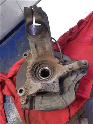 Peugeot Boxer III 06-14 Jobb Első Csonkállvány Kerékaggyal + ABS Jeladó