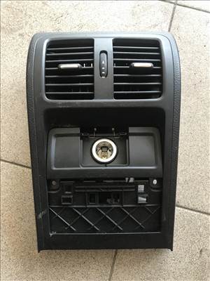 Volkswagen Passat B7 hátsó légbefúvó 