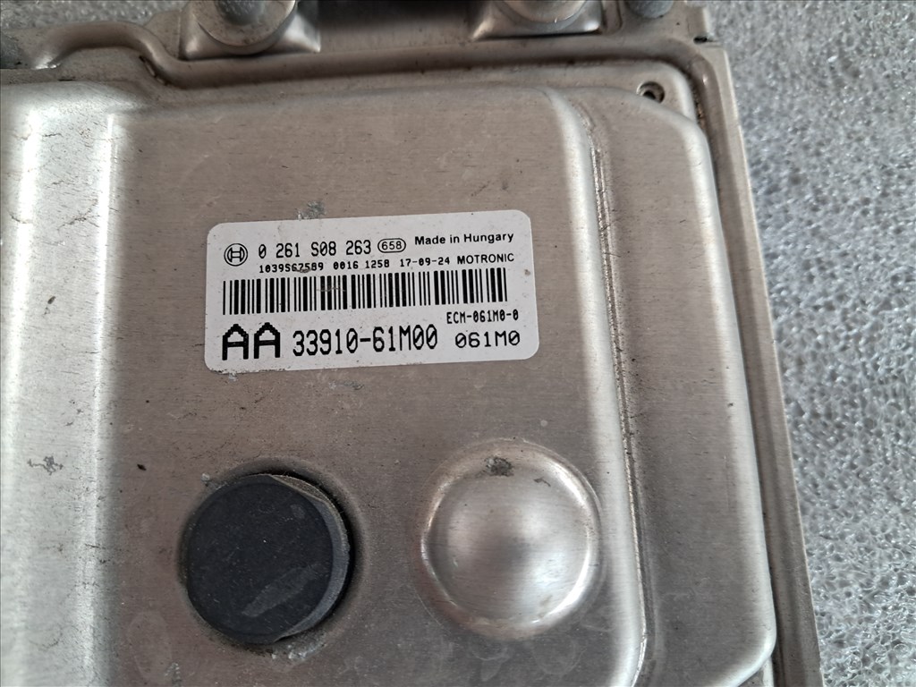 Suzuki Vitara (LY) 1.6 benzin M16A motorvezérlő 33910-61M00 2. kép