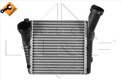 NRF 30293 - töltőlevegőhűtő AUDI PORSCHE VW