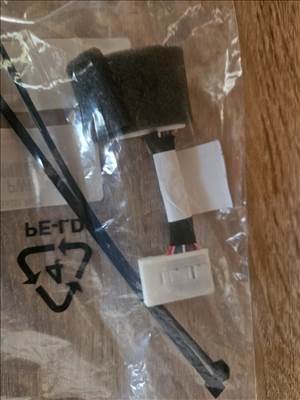 Toyota Yaris gyári rádió adapter kábel PW652-0D001