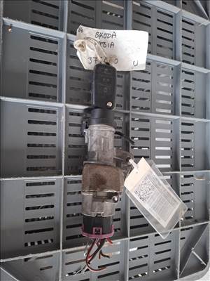 Audi A4 (B6/B7), Seat Ibiza III, Skoda Fabia II GYÚJTÁSKAPCSOLÓ 4b0905851q