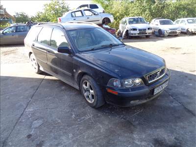 Volvo V40 bontott alkatrészei