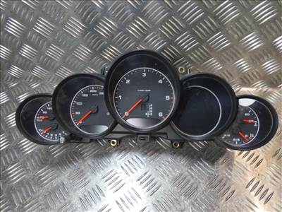 Porsche Cayenne 92A 3.0 TDI műszeregység 7P5920909F használt