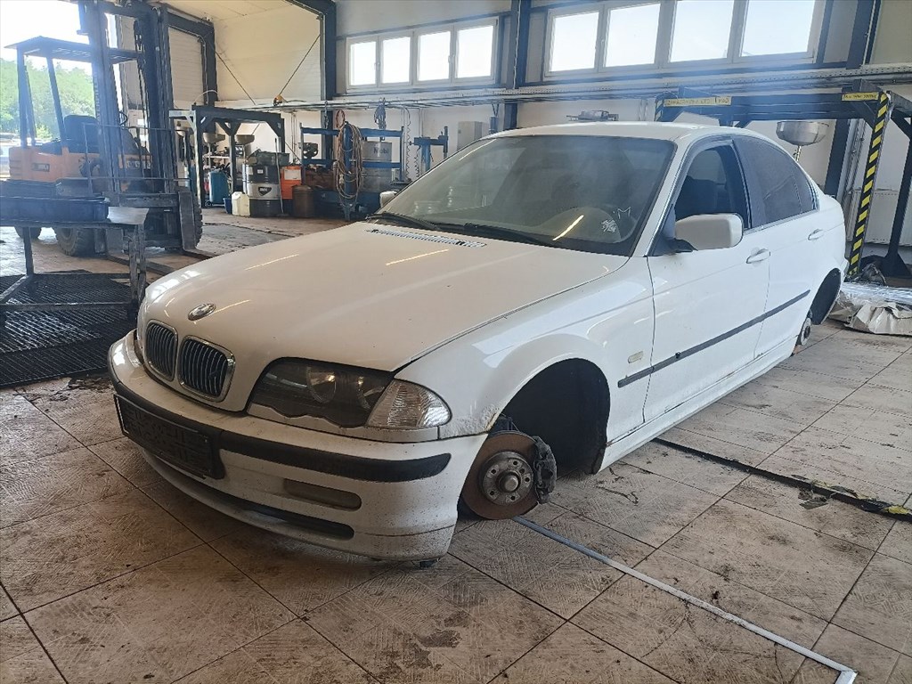 BMW 3 (E46) 320 i - Bontódik! 2. kép