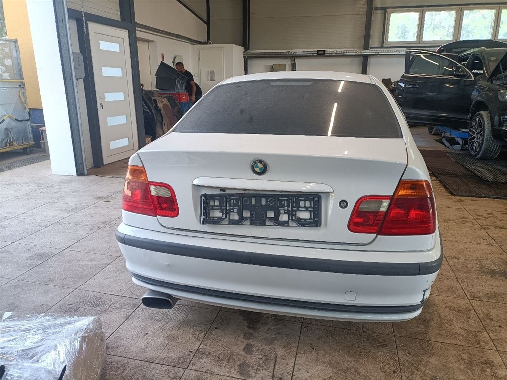 BMW 3 (E46) 320 i - Bontódik! 5. kép