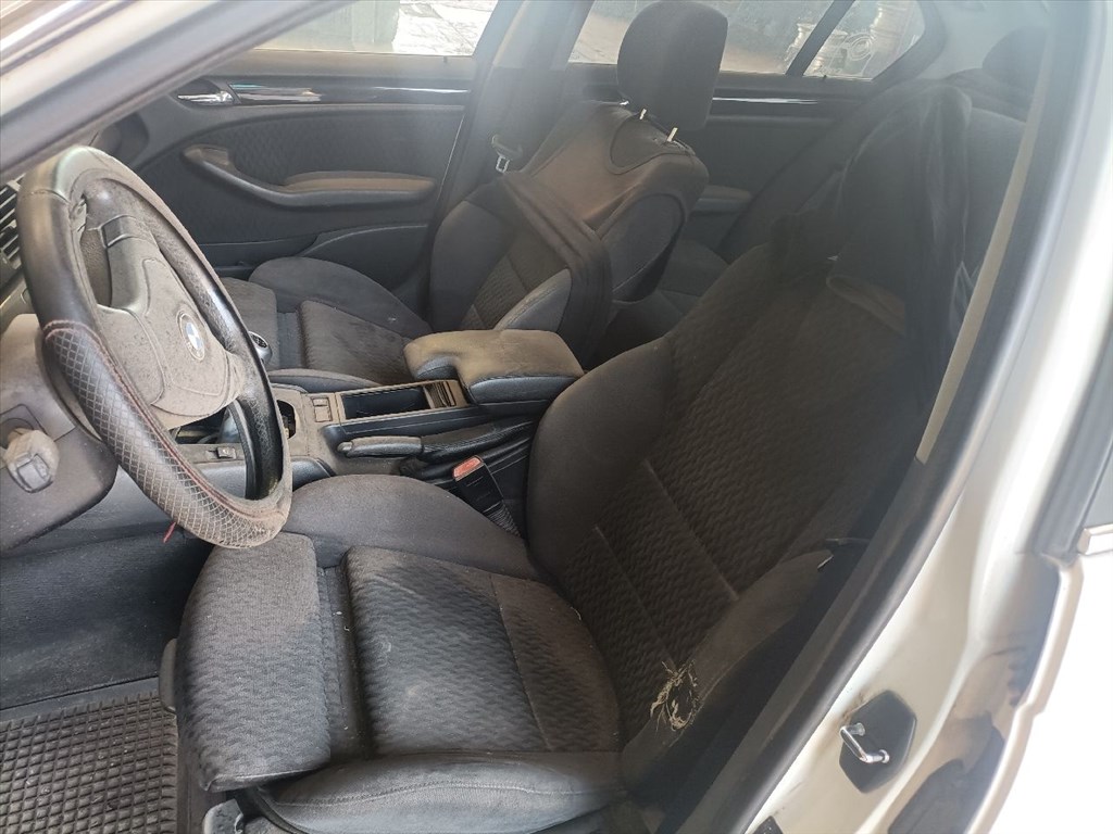 BMW 3 (E46) 320 i - Bontódik! 11. kép