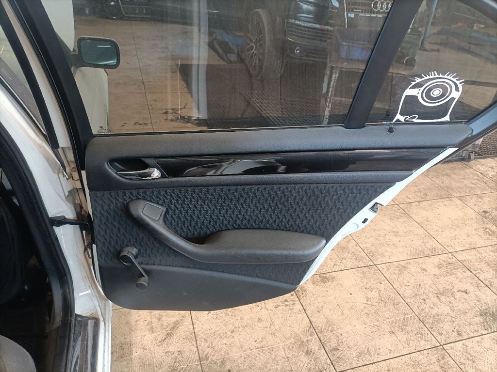 BMW 3 (E46) 320 i - Bontódik! 15. kép