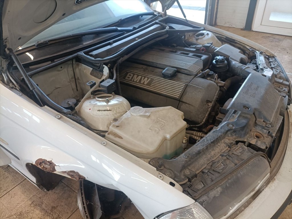 BMW 3 (E46) 320 i - Bontódik! 21. kép