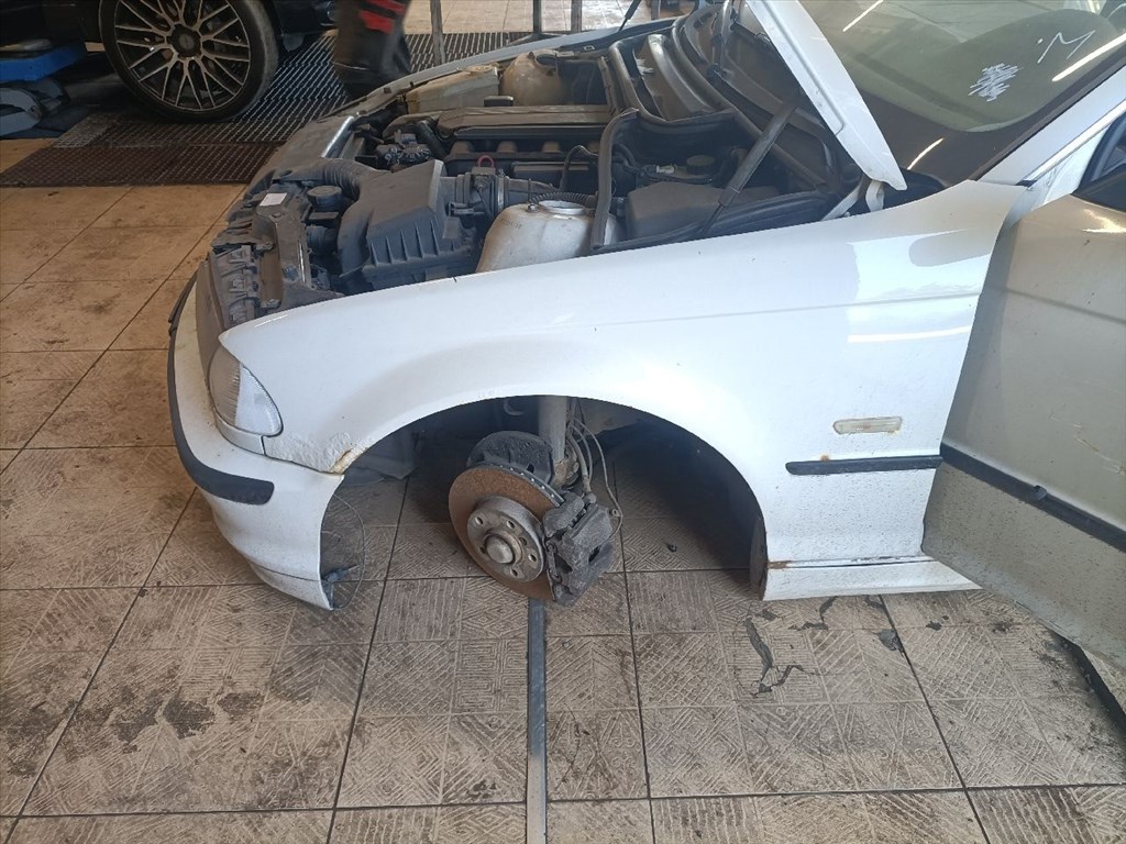 BMW 3 (E46) 320 i - Bontódik! 22. kép