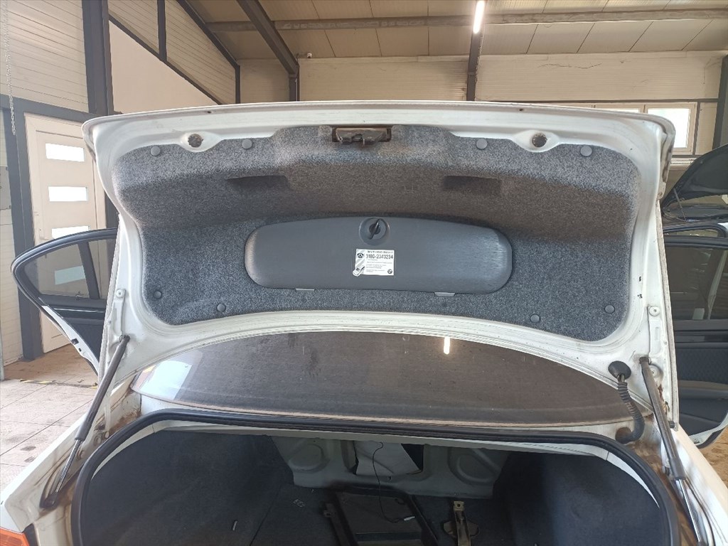 BMW 3 (E46) 320 i - Bontódik! 25. kép