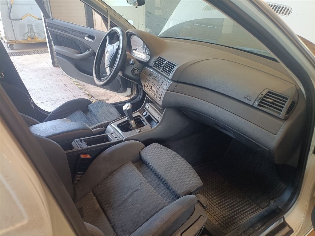 BMW 3 (E46) 320 i - Bontódik! 26. kép
