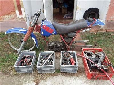Yamaha tt600 alkatrészek