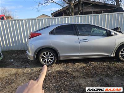 Honda civic 2012-16 alkatrészek eladóak 