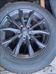  5x114.3 lyukosztású 18" új Gyári alufelni, rajta 235/60 újszerű Dunlop nyári gumi gumi 