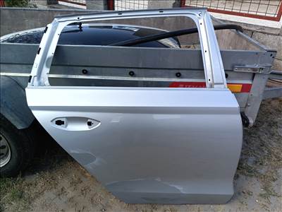 Skoda Octavia 4 kombi jobb hátsó ajtó 5e7833312
