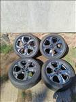  5x114.3 lyukosztású 18" Mazda újszerű (gyári felni) alufelni, rajta 215/55 használt nyári gumi