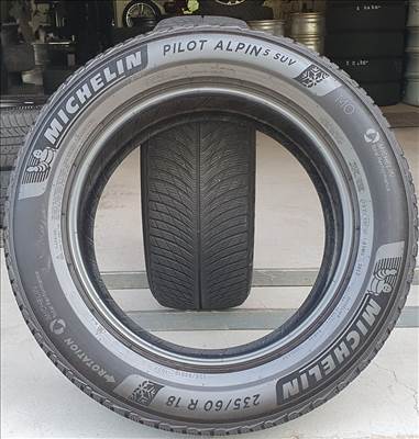 Michelin Pilot Alpin 5 SUV 235/60 R18 téli gumi 2db   /T104.