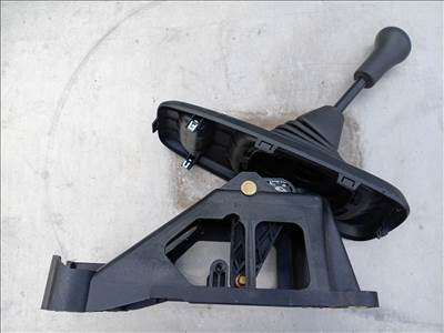 Suzuki Wagon R váltó kulissza