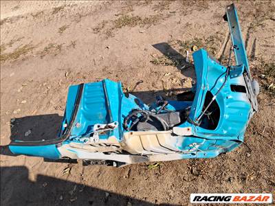 TOYOTA HIACE V Jobb első negyed, nyúlvány 