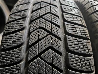  235/5518" 40e/2db Pirelli téli gumi gumi