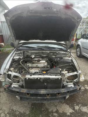 Mitsubishi Carisma bontott alkatrészei