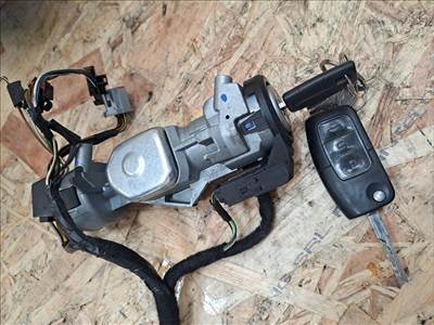 Ford Focus C Max (2003-2010) Gyújtáskapcsoló  2db Kulcs