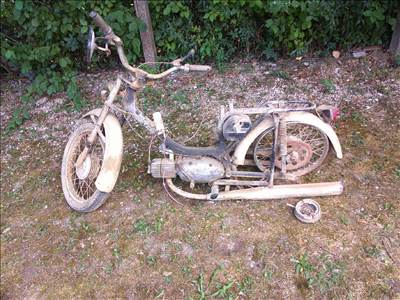 JAWA MUSTANG NAGYON HIÁNYOS ÁLLAPOTBAN TAPOLCÁN ELADÓ