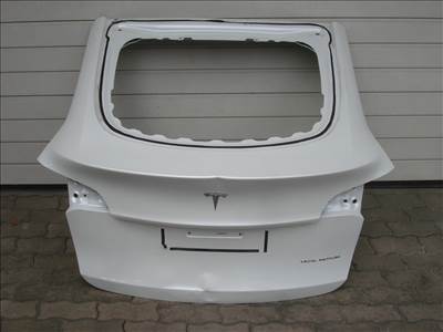 Tesla Model Y Csomagtérajtó 2020-tól