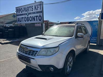 Subaru Forester (SH) bontott alkatrészei