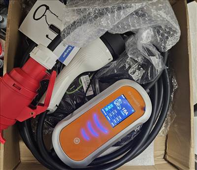 Eladó új 5m Wi-Fi EV töltő Type 2 3 fázis (11KW) 8-16A elektromos járműhöz +táska  