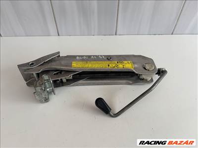 Audi A4 (B6/B7) Emelő A4 B7 