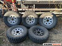  6x139.7 lyukosztású 16" újszerű lemezfelni, rajta 265/75 használt Kumho gumi 