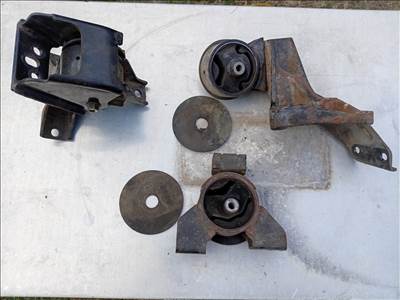 Suzuki Wagon R motortartó váltótartó bak