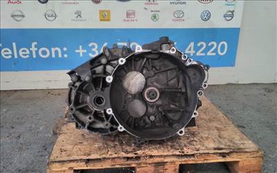 Volvo 2,4D 6G9R-7002 LF bontott váltó 