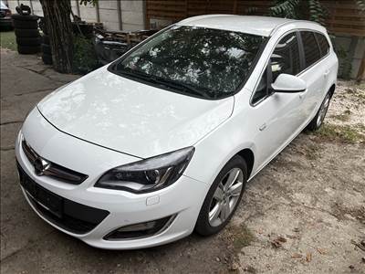 Opel Astra J bontott alkatrészei