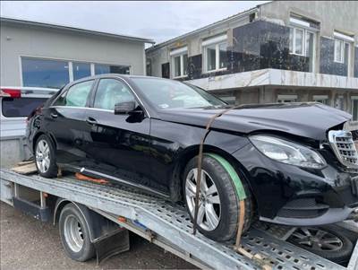 Mercedes E 220 (W212) bontott alkatrészei