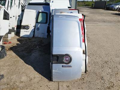 Opel Combo 2012-2018 / Fiat Doblo 2010-2022 jobb csomagtérajtó üresen 