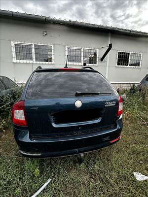 Skoda Octavia II bontott alkatrészei
