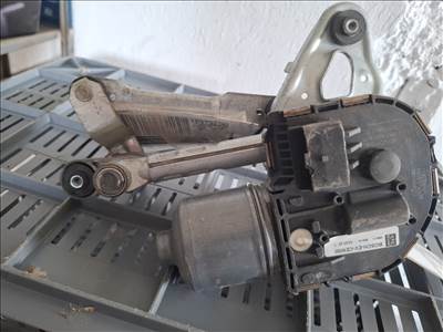 Peugeot 3008 I Jobb első ablaktörlő motor 1397220577
