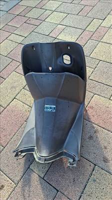 Honda Dio af68 térdidom