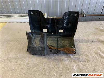 Suzuki Swift akkumlátor tartó tálca