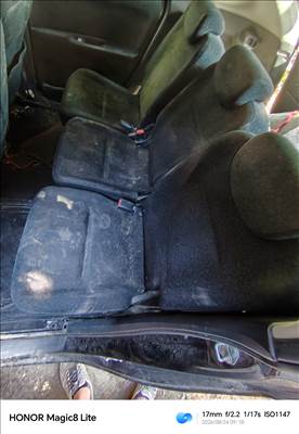 Honda FR-V Hátsó komplett ülés szett övekkel