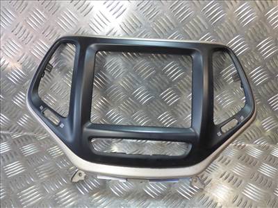 Jeep Cherokee KL 2015 rádió- és navigációs fejegység burkolat eredeti használt - P68164099AB